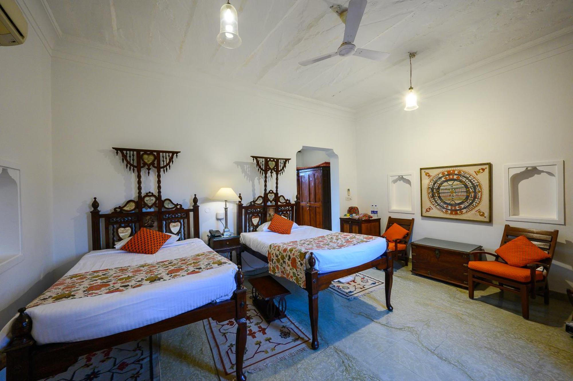 Hotel Neemrana'S - Deo Bagh Gwalior Exterior foto