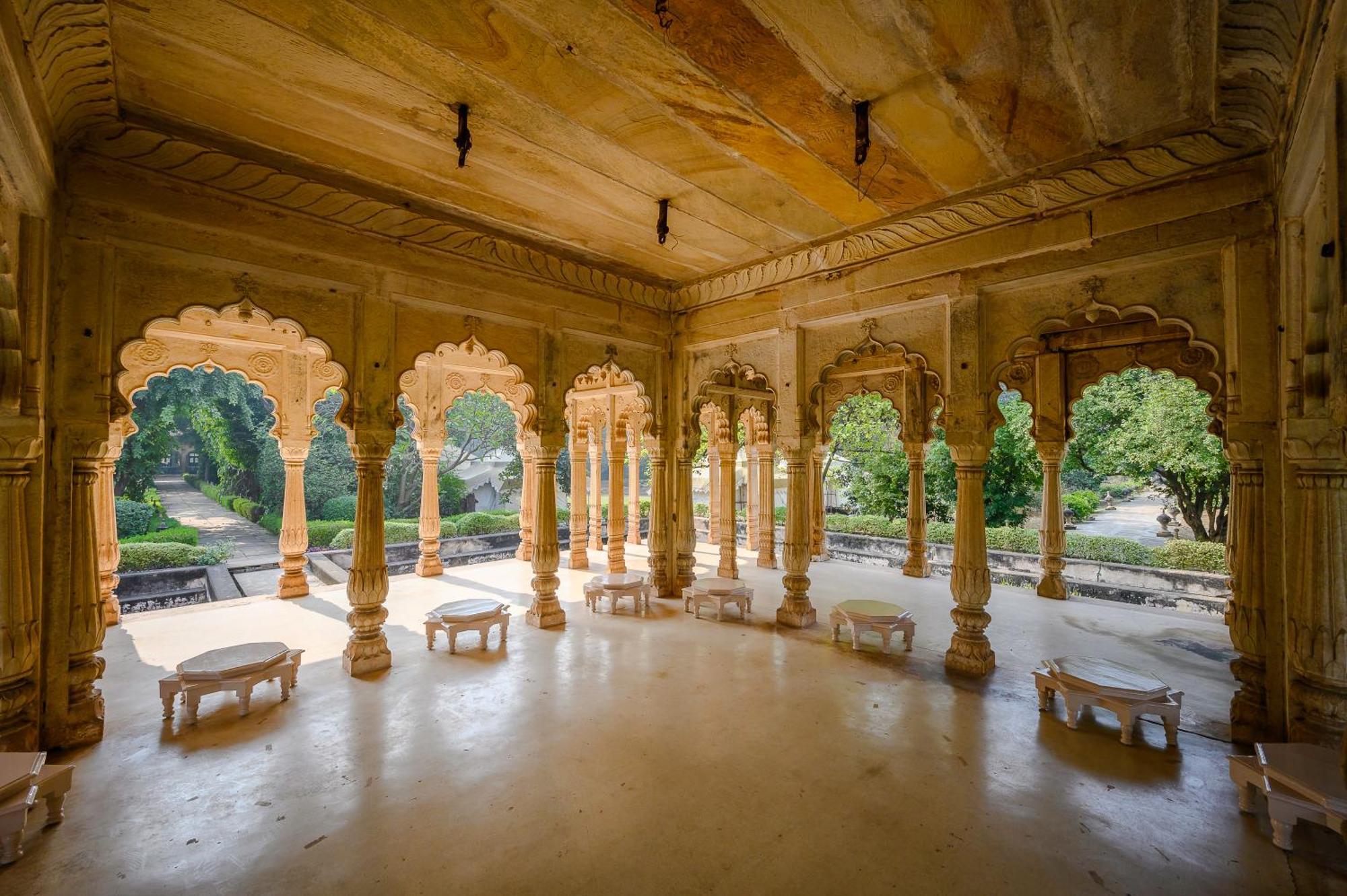 Hotel Neemrana'S - Deo Bagh Gwalior Exterior foto