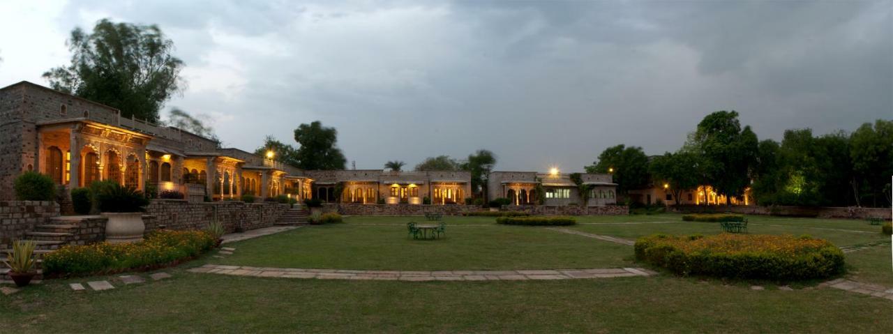Hotel Neemrana'S - Deo Bagh Gwalior Exterior foto